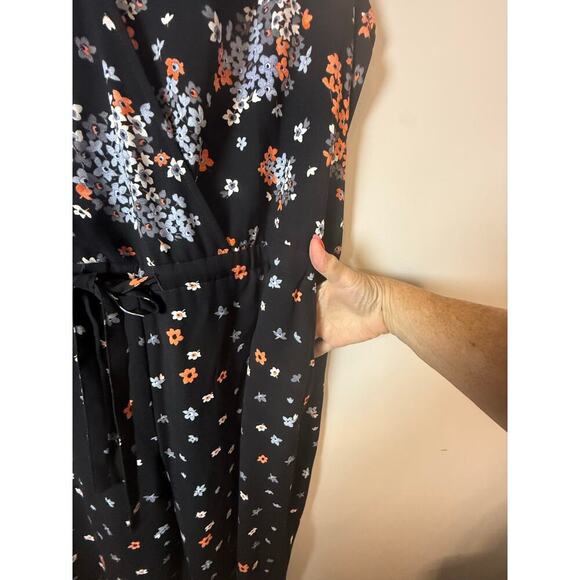 Ann Taylor LOFT Sleeveless Jumpsuit Black Floral Pockets Elastic Waist Size XL - Picture 3 of 9